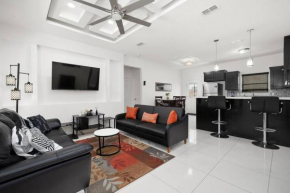 modern/minimalist/centrallylocated4plexCOMM